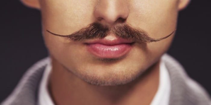 o bigode, um dos tipos de barba que desafia a gravidade