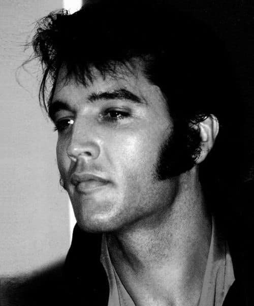 Elvis é um exemplo clássico de barba em costeleta bem definida