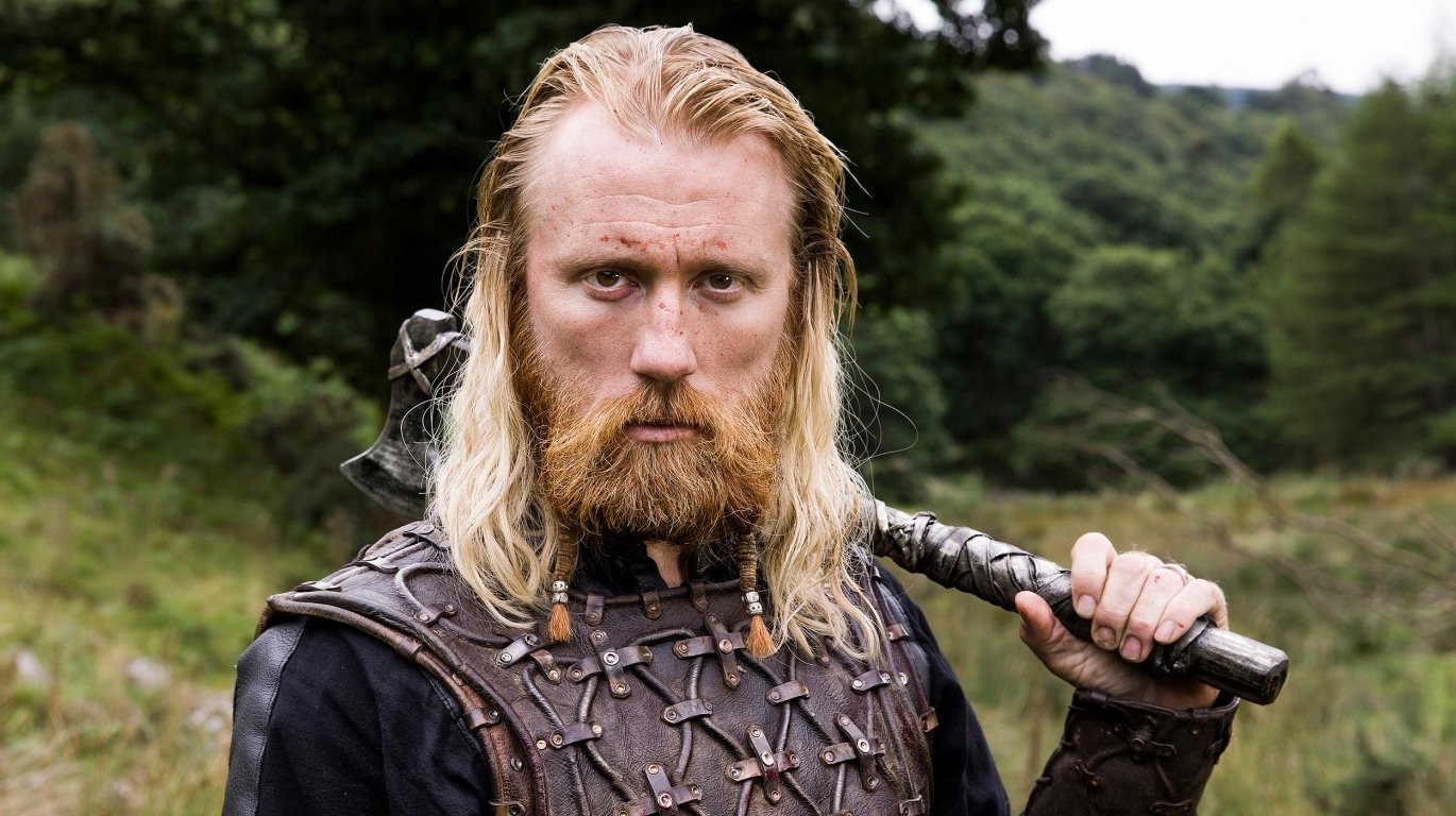 Beads de barba em um estilo viking com Jarl Borg da série Vikings