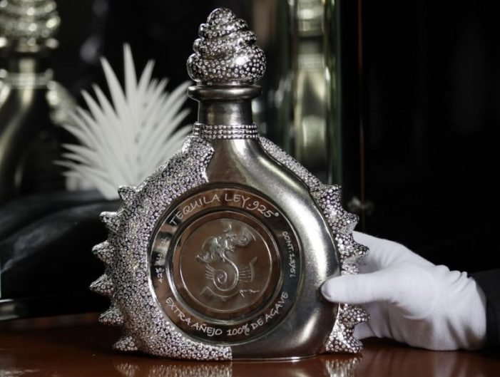 Tequila Pasión Azteca Veja esta bela homenagem entre as Bebidas mais caras do mundo