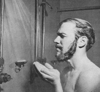 lavando a barba saudável
