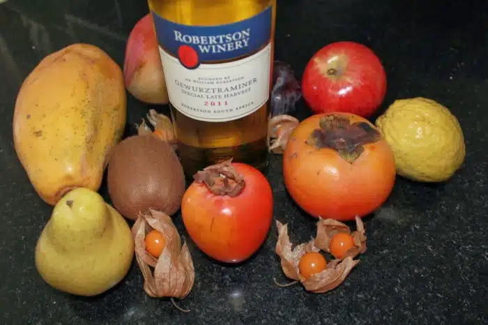 vinho e frutas