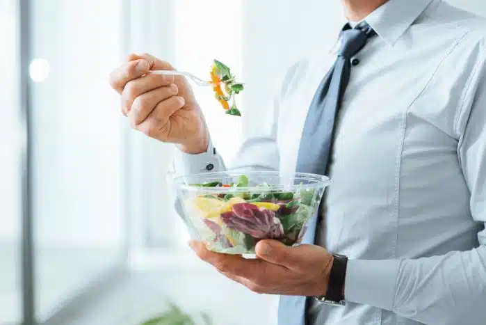 Alimentar Melhor durante a tarde é comer alimentos leves