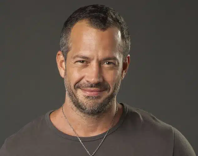 Malvino Salvador com barba