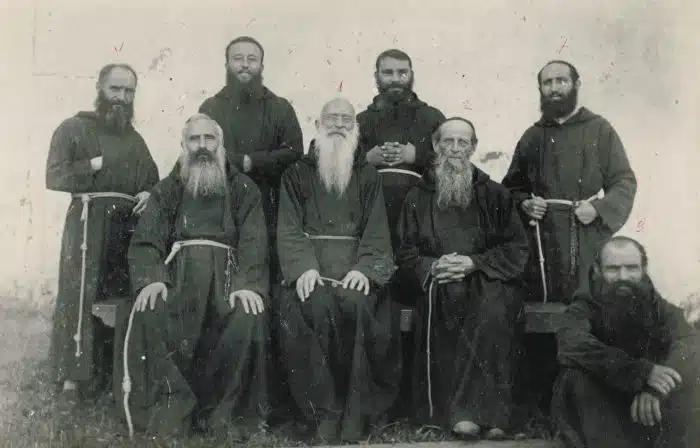 Imagem antiga de uma ordem da Igreja Católica Ortodoxa Imagem antiga de uma ordem da Igreja Católica Ortodoxa