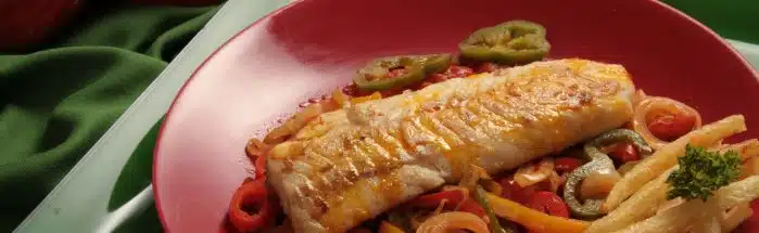 Comer bacalhau à baiana é um prazer único. Não deixe de apreciar Comer bacalhau à baiana é um prazer único. Não deixe de apreciar