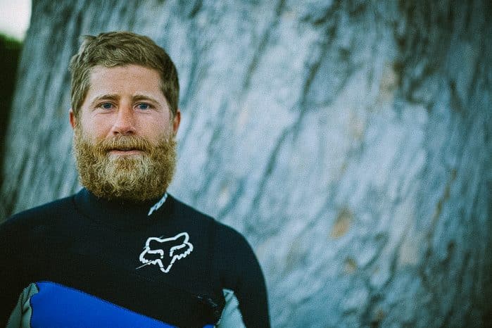 Bud Freitas é um daqueles caras no Surf que ficaram muito melhores depois de adotarem a barba