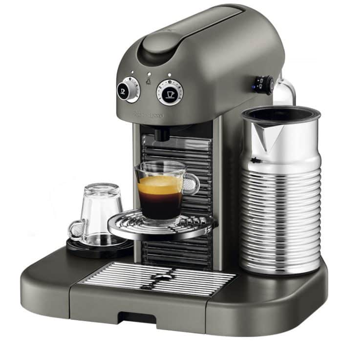 O café ganhou muito praticidade na produção com a cafeteira