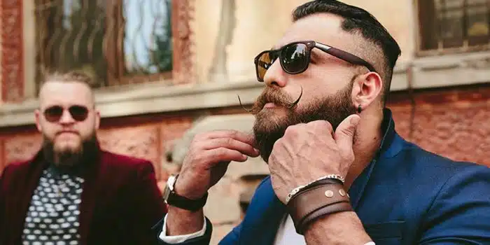 Aparar a Barba Crespa é essencial para manter o visual