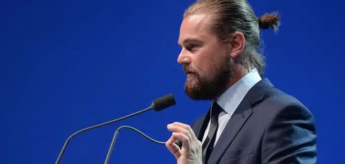 Não se esqueça do Top Knot para o seu Estilo no Outono Não se esqueça do Top Knot para o seu Estilo no Outono