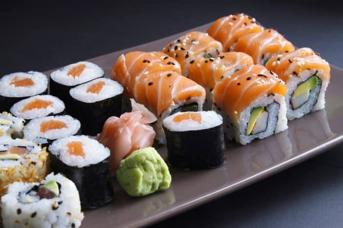 O sushi é um dos pratos mais tradicionais entre a Comida Japonesa