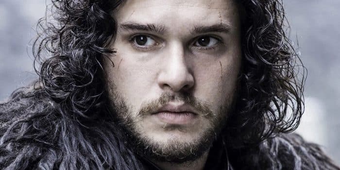 Jon Snow e sua nada cara de moleque em Game of Thrones