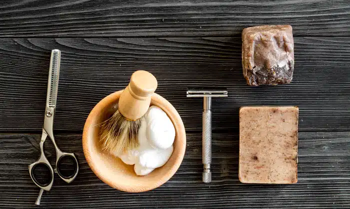 Aprenda a usar um barbeador clássico