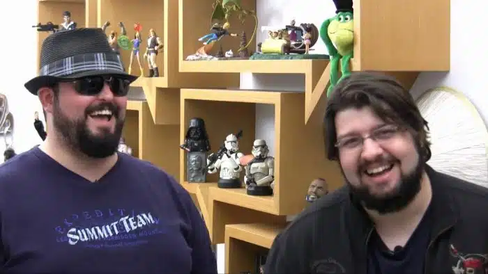 Jovem Nerd e Azaghal são grandes Nerds Barbudos do dia da toalha