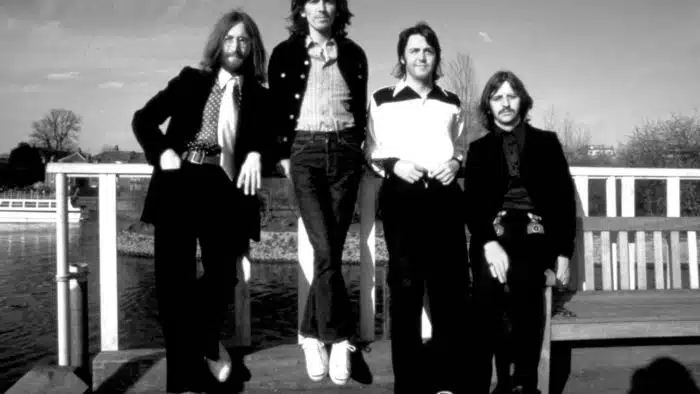 Os beatles mantiveram os visuais diferenciados após o fim da banda