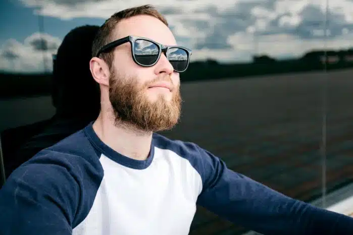 Seja simples e estiloso com seu Guarda roupas masculino