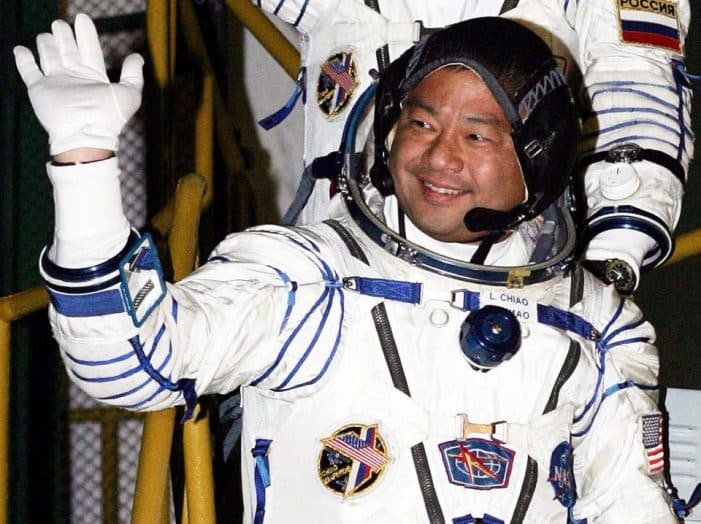 Leroy Chiao é um dos Astronautas barbudos discretos, porém presentes