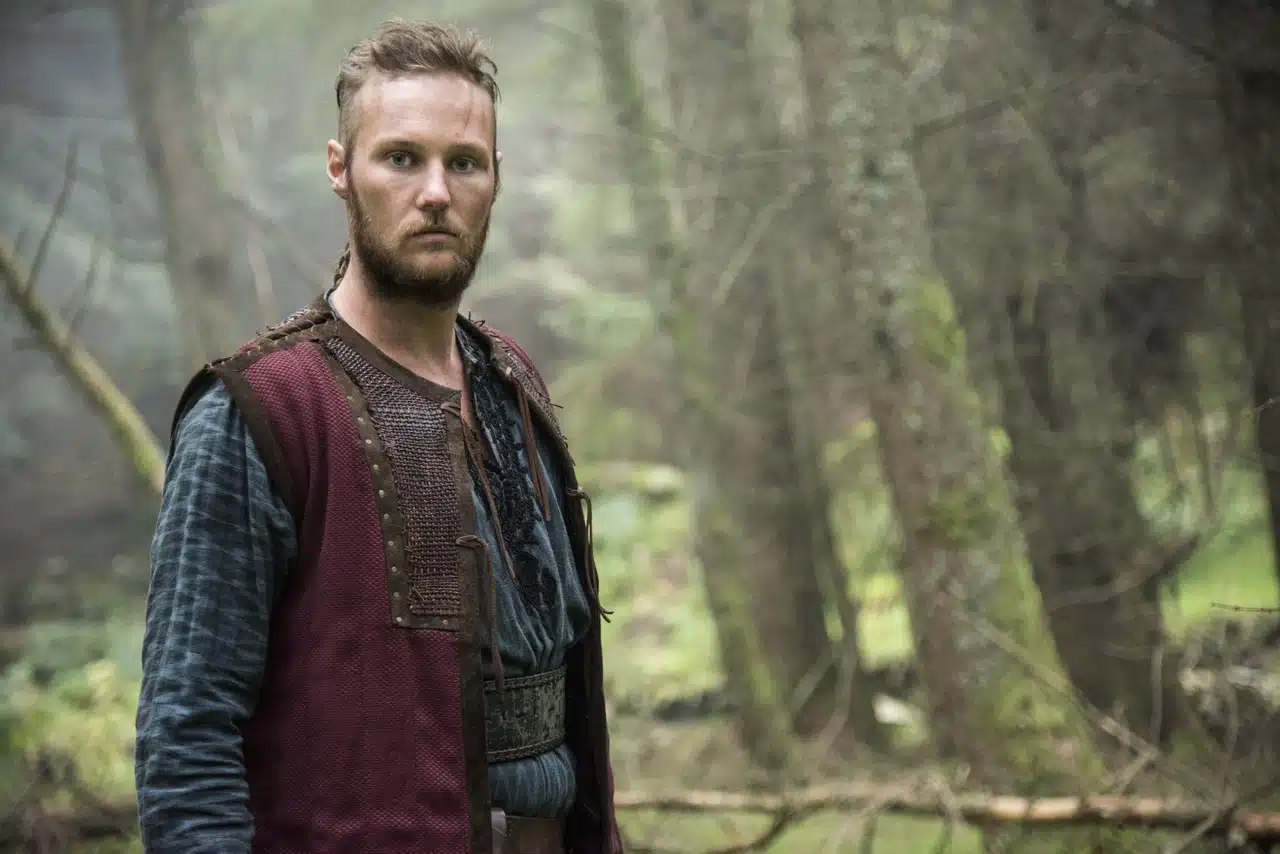 Não confunda Bjorn com Ubbe, os dois Vikings são bem parecidos