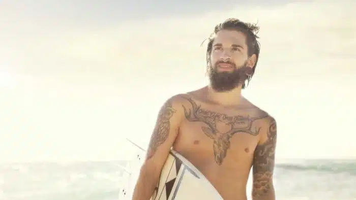 Saiba como evitar que a Água do Mar prejudique a sua barba