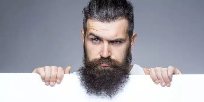 A Vitamina E ajuda diretamente no crescimento da barba