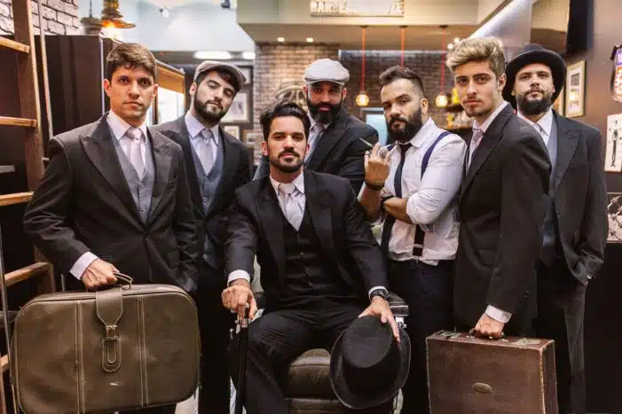 O dia do noivo é meio diferente, mas pode se esperar de uma barbearia