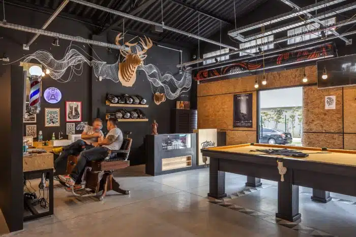 O bar é algo a se esperar de uma barbearia moderna também