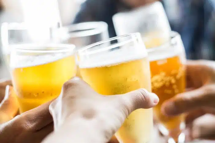 Cervejas é uma das Bebidas para sempre ter em casa