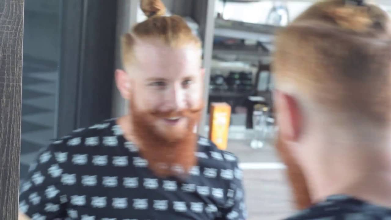 Alessandro Barba Ruiva tem um dos Canais do Youtube sobre barbas mais extrovertidos