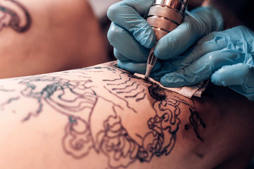 Sobre as Dúvidas sobre tatuagem, respeite o período de recuperação