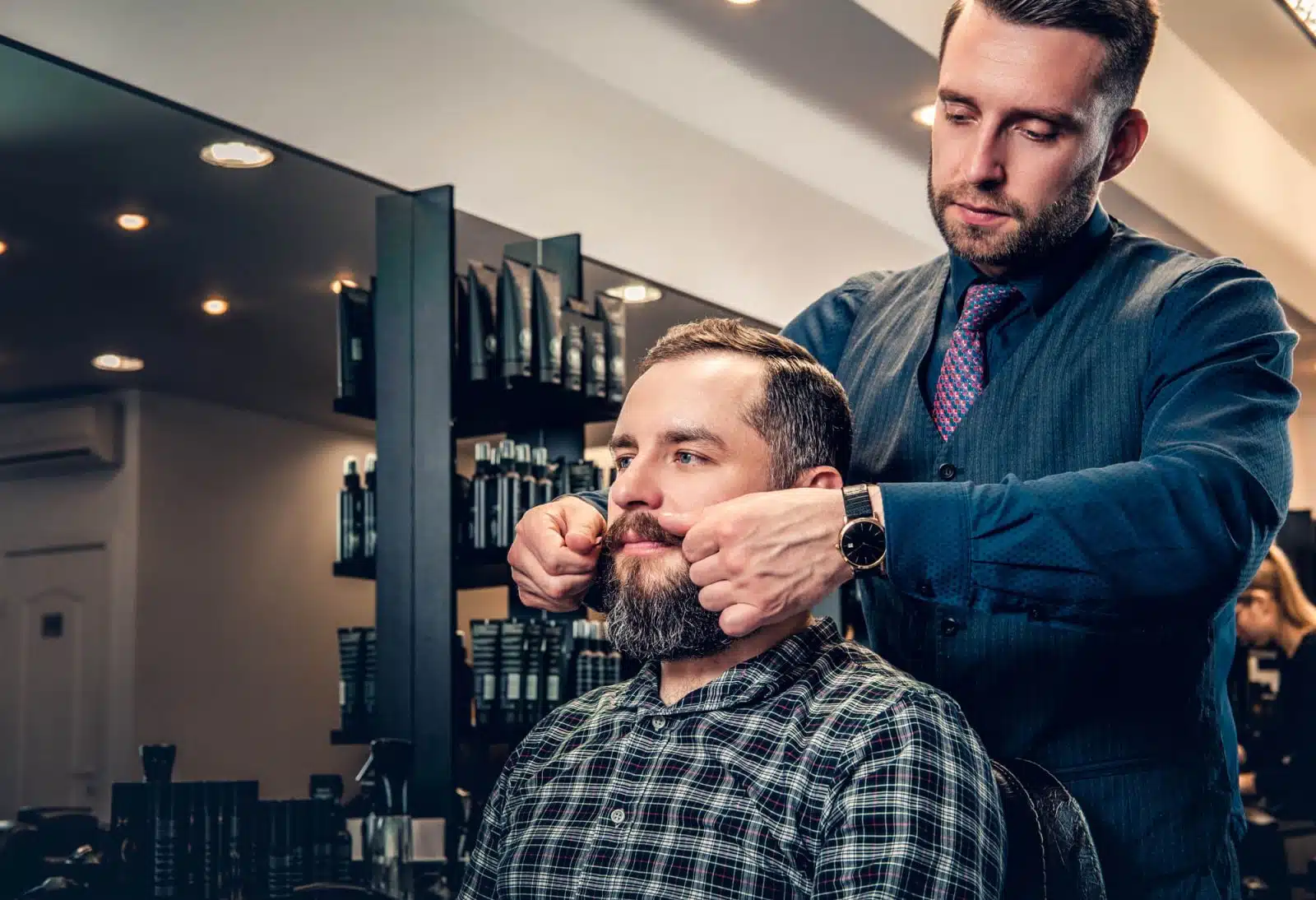 Como Fazer um bigode fininho com os produtos certos