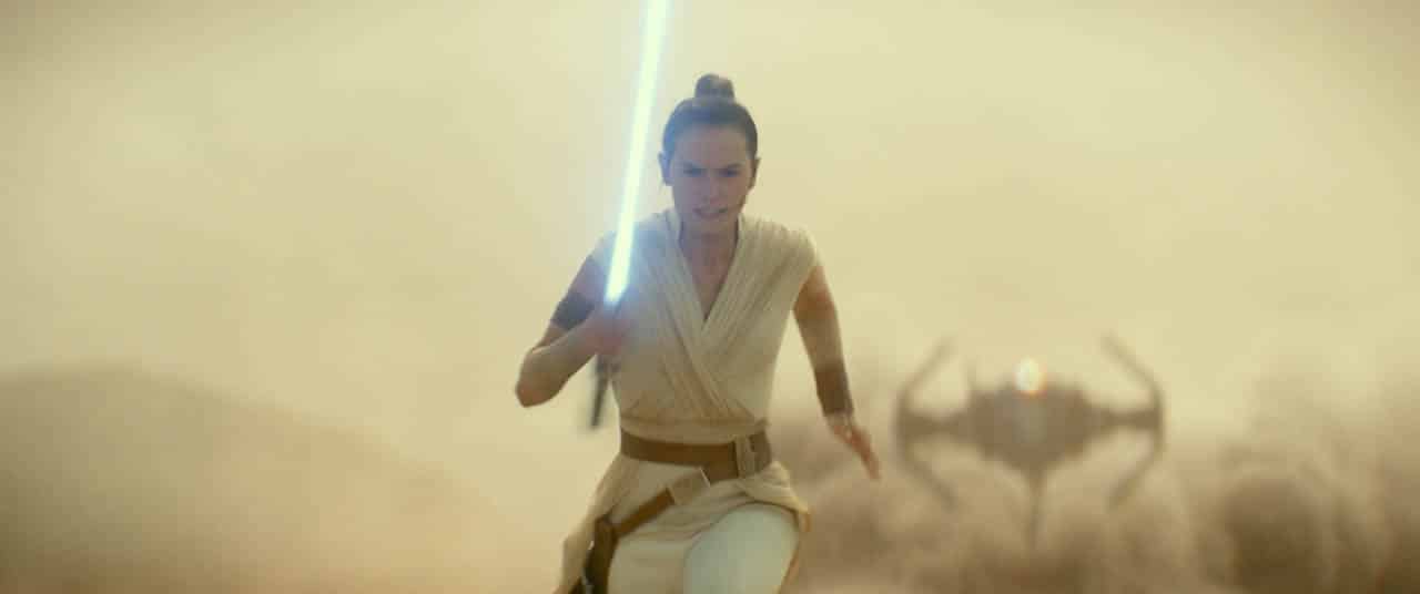 Rey (Daisy Ridley) em STAR WARS:  THE RISE OF SKYWALKER