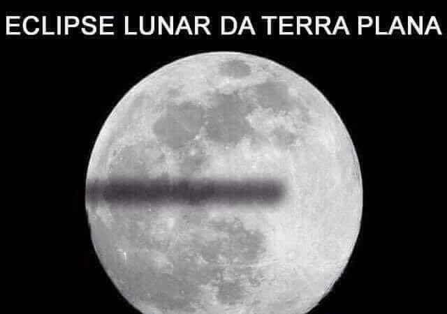 Eclipse lunar da terra plana