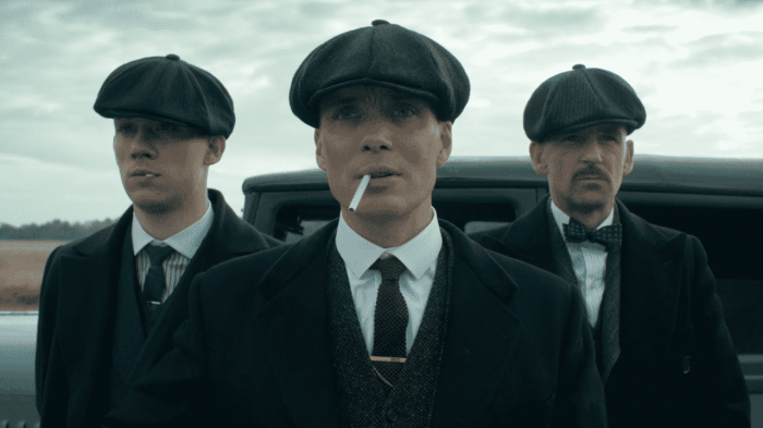 Como se vestir como um Peaky Blinders e montar um look retrô masculino