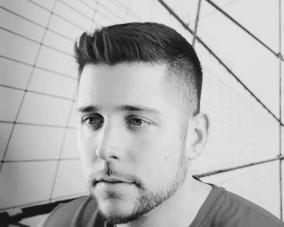 Corte com um pouco de volume frontal
