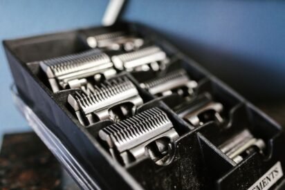 Caixa com pentes de altura de metal para máquina de cortar cabelo, de vários tamanhos