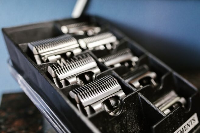 Caixa com pentes de altura de metal para máquina de cortar cabelo, de vários tamanhos